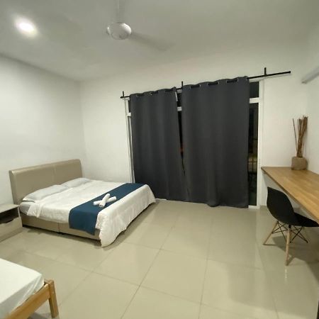 Desaru Happy Guest House D Exterior photo