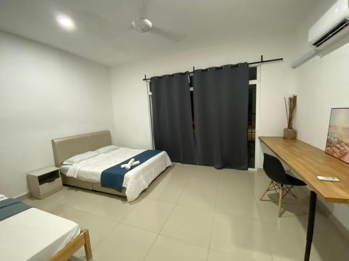 Desaru Happy Guest House D Exterior photo